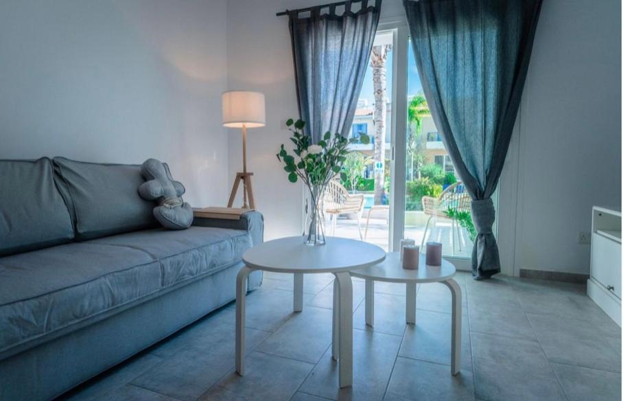 Holiday Cosy Home Paphos Exterior photo
